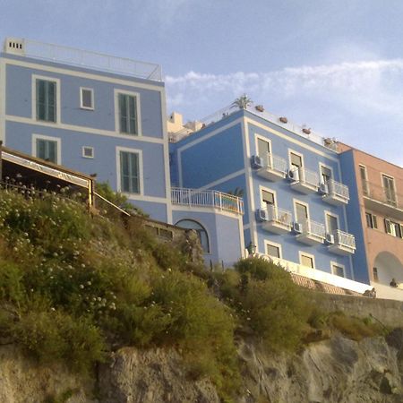 Hotel La Baia Ponza Bagian luar foto
