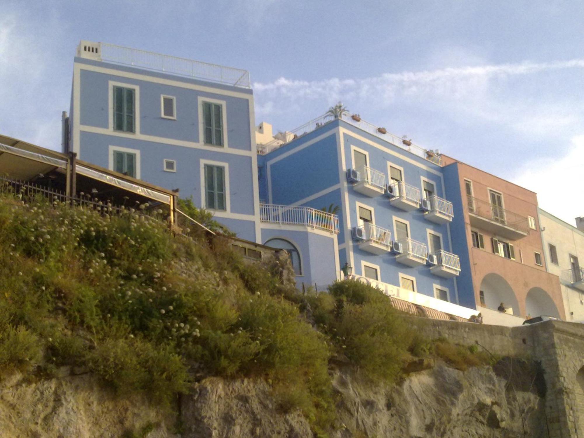 Hotel La Baia Ponza Bagian luar foto