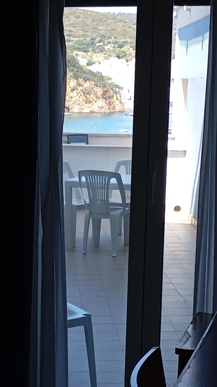 Hotel La Baia Ponza Bagian luar foto