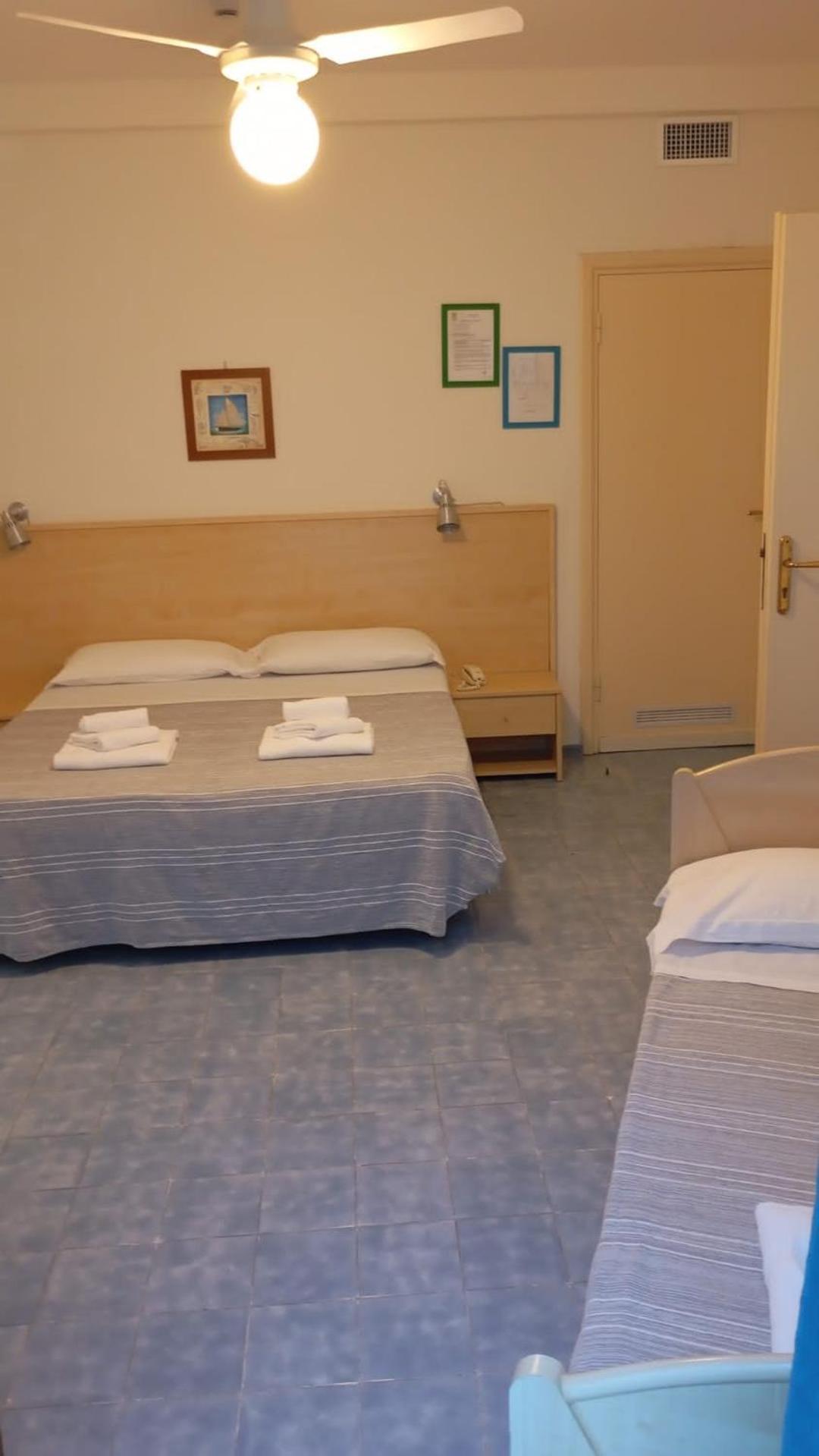 Hotel La Baia Ponza Bagian luar foto
