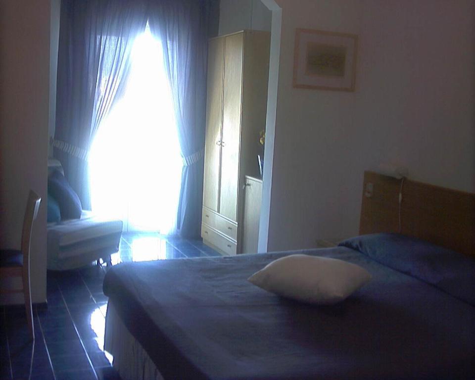 Hotel La Baia Ponza Ruang foto