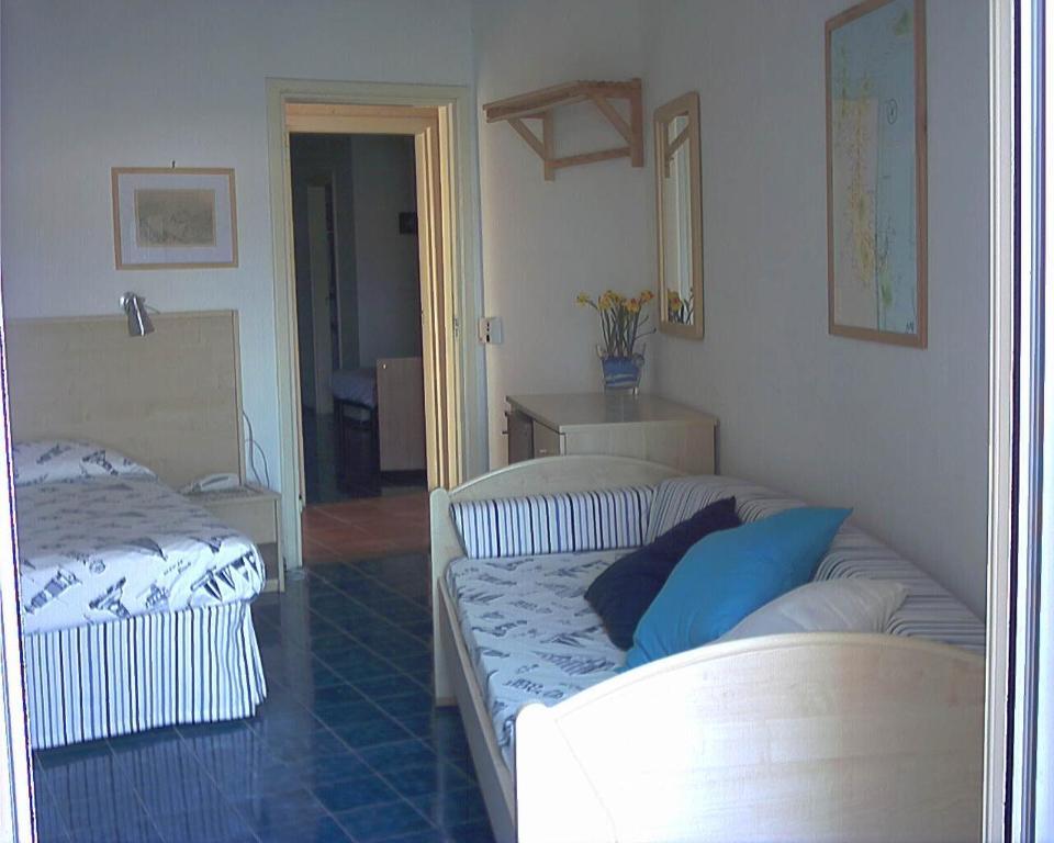 Hotel La Baia Ponza Ruang foto